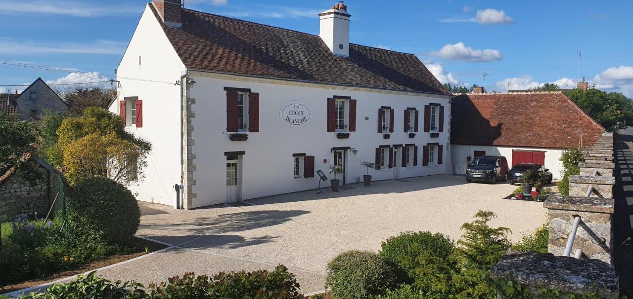 Les Bords De Loire Apartment Veuves Exterior photo